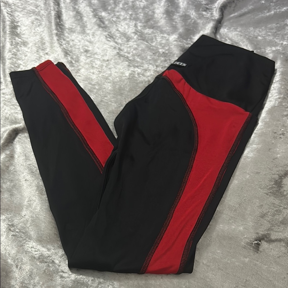 K Deer Women's Black and Red Leggings *sneaker length